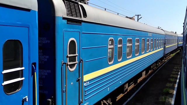 Токмак (Украина) из окна поезда смотреть онлайн