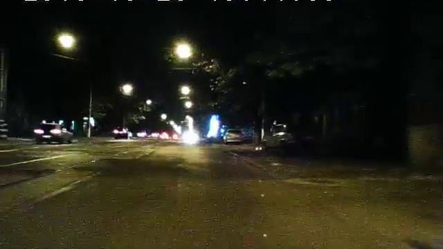 Пример съемки задней камеры регистратора/зеркала Q6 (ночь) смотреть онлайн
