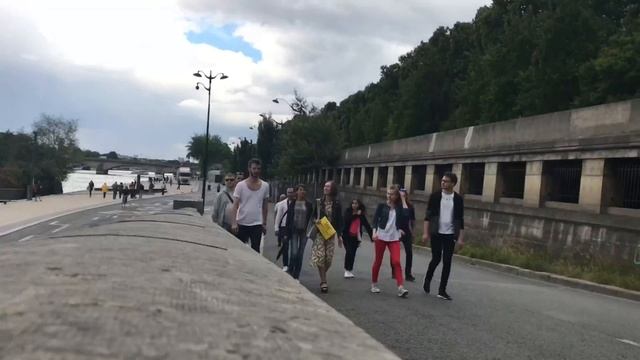 Авторская экскурсия "Париж в 15:15": красный маршрут смотреть онлайн