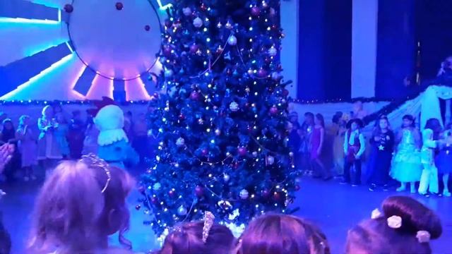 DESPASITO. Интерпретация на русском.Песня уходящего года Петуха. смотреть онлайн