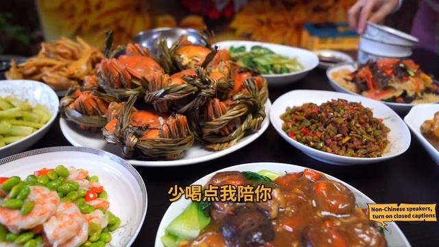 【超小厨】金秋蟹宴，做“清蒸大闸蟹”，配广东盐焗鸡，吃完小厨要剃平头？想想都害怕? смотреть онлайн