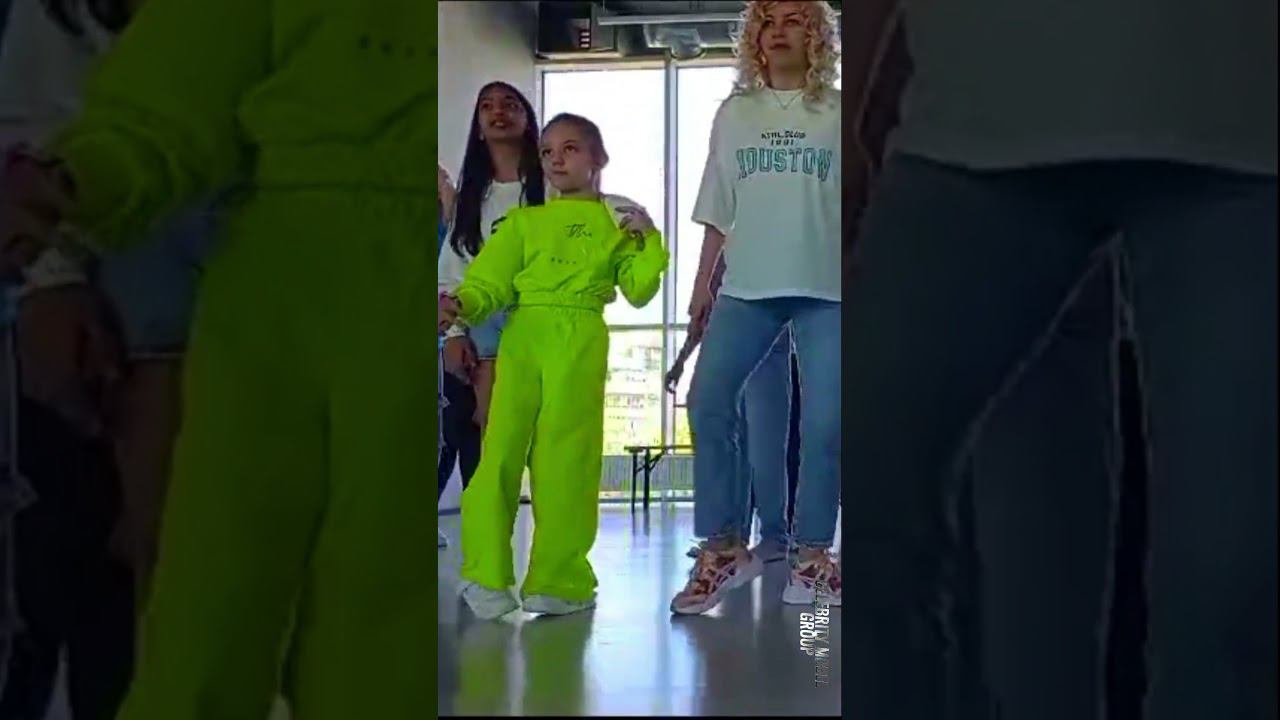 НАУЧИ МЕНЯ ТАНЦЕВАТЬ . смотреть онлайн