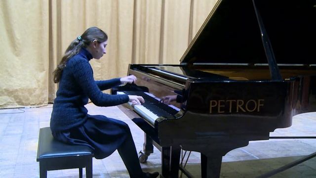 Эдвард Григ "Минувшие дни". Исполняет В. Ендальцева. смотреть онлайн