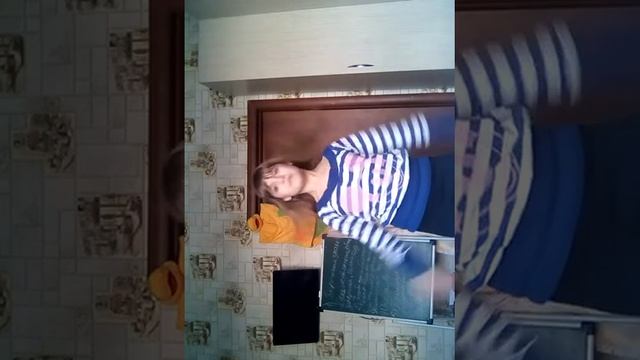 Клип под песню да я мать и я умею танцевать смотреть онлайн