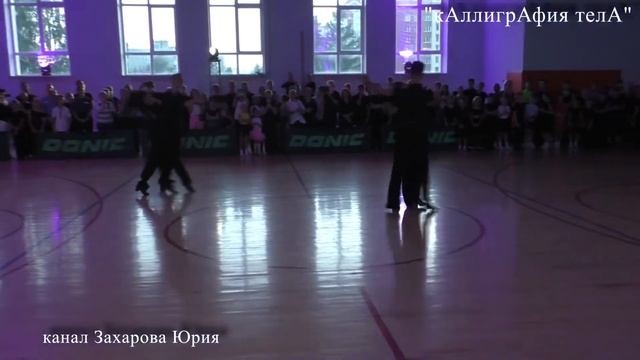 Танц - баттл Чемпионы России среди любителей против Чемпионов России среди профессионалов смотреть онлайн