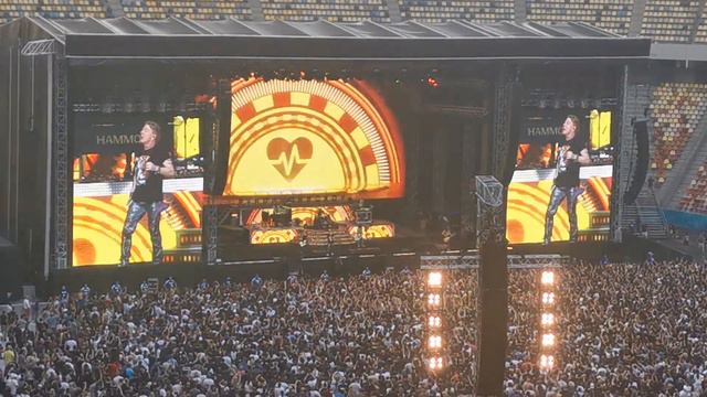 Guns N' Roses - Welcome To The Jungle