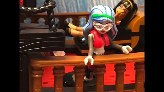 Monster high mega bloks stop motion (boat ride part 1) смотреть онлайн
