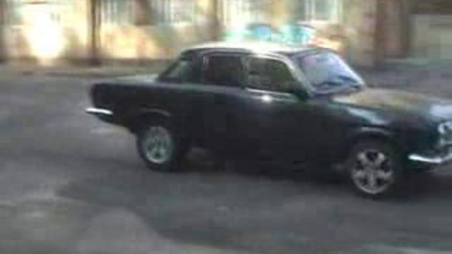 Gaz-2410 V8