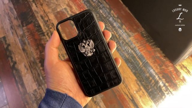 Кастомный чехол для iPhone 12 Pro в чёрной коже крокодила смотреть онлайн