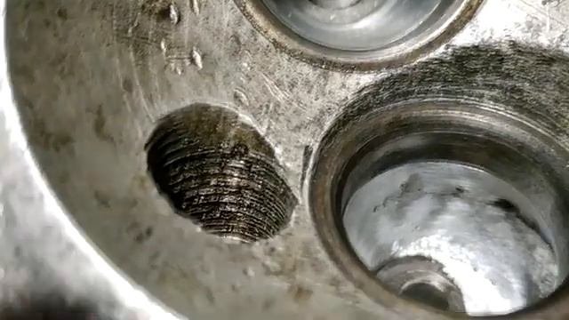 Как извлечь гужон, футорку, ввертыш (выкрутить, достать) смотреть онлайн