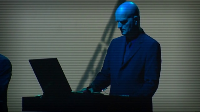 KRAFTWERK - RADIO-ACTIVITY смотреть онлайн