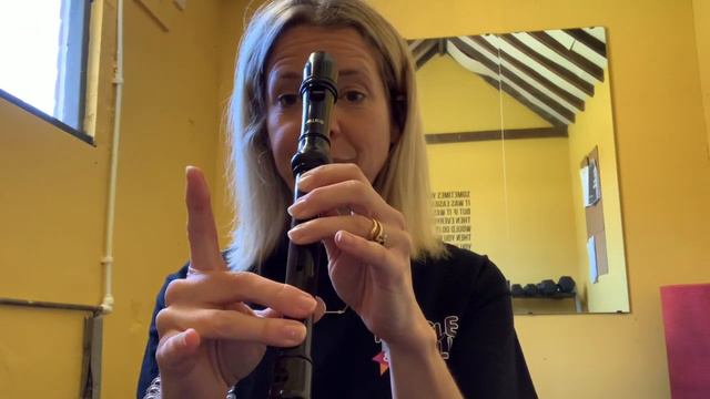 Clap for Carers - Somewhere Over The Rainbow for the Recorder - tutorial for children смотреть онлайн