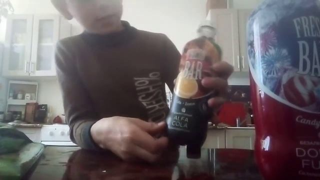 я в конце нечаянно уронил телефон в раковину где была вода слава богу мой телефон живой после того смотреть онлайн