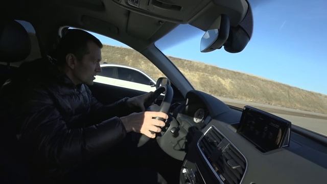 Самурай против немцев...В ролях Subaru Legacy, Audi A6, Bmw M3, Audi RSQ3 а также Range Rover Sport смотреть онлайн
