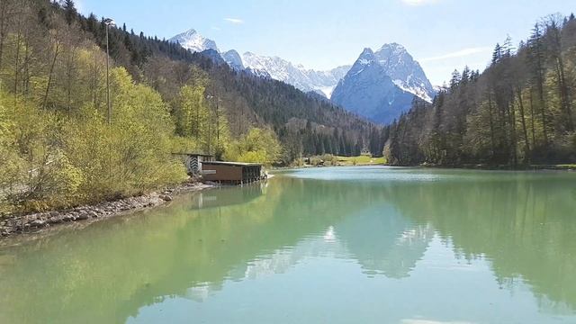 ПРОГУЛКА в АЛЬПЫ. Мини ПОХОД в ГОРЫ через озеро Riessersee. Гармиш-Партенкирхен, Цугшпитце, Германи смотреть онлайн