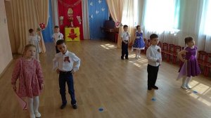 Танец "Катюша" (авт.М.Исаковский, комп. М.Блантер)