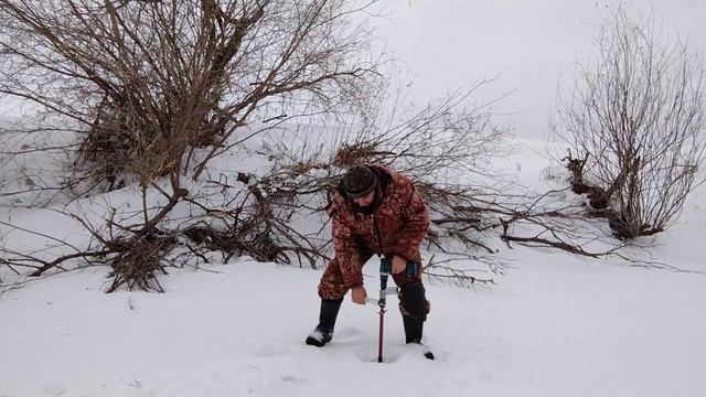 Редуктор для ледоруба под шуруповёрт с понижением оборотов 1/5. смотреть онлайн