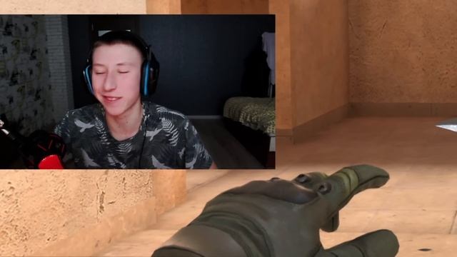 ПРИТВОРИЛСЯ БЕДНЫМ в STANDOFF 2 И ПРОШУ ГОЛДУ У ИГРОКО (никто не знает что я ютубер) смотреть онлайн