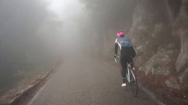 Лазурный берег Франции на шоссейном велосипеде смотреть онлайн