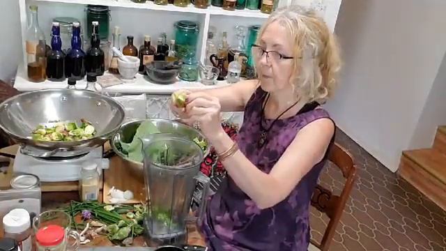 Maple brussell sprouts smoothie and broccoli salad смотреть онлайн