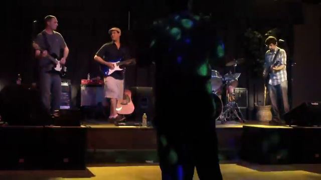 One Flight Up - Covering - Surrender by Cheap Trick - OFU Live @ Rythyms in Manville, NJ 8-27-2010 смотреть онлайн