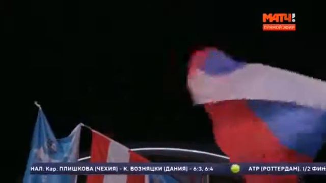 Вырвал микрофон и пошло дело смотреть онлайн