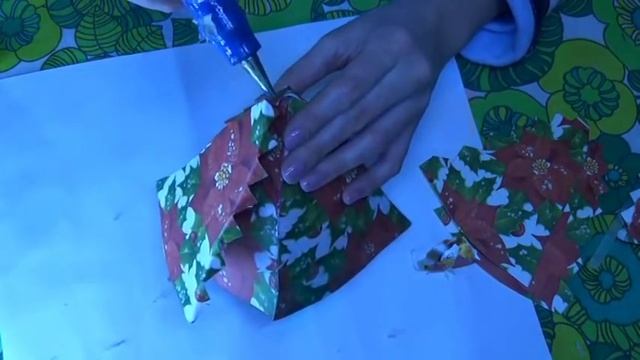DIY Украшение на елку. Колокольчики из бумаги.Decorating for Christmas trees. Bells of paper. смотреть онлайн