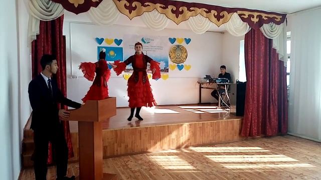 Петрушкевич Вера и Виктория. Казахский танец. смотреть онлайн