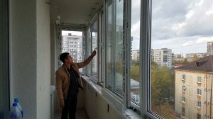 Раздвижные пластиковые окна Rehau экономия места на балконе ! Лоджия с раздвижным теплым остеклением