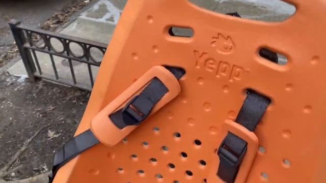 Thule Yepp Maxi Rack Mount Child Bike Seat - Review & Real Demo смотреть онлайн