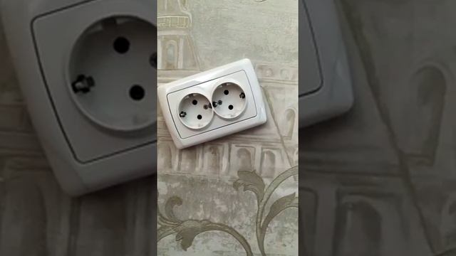 Ужасный ВЗРЫВ розетку. смотреть онлайн