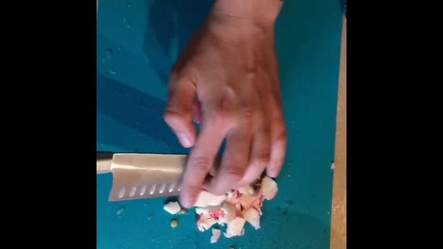 Как покорить сердца любимых.Салат морской в прованских травах с жаренными перепелиными яйцами . смотреть онлайн