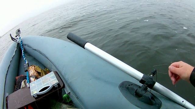 ЛОВЛЯ СУДАКА НА ТЮЛЬКУ.Ставлю поставушки.река ВОЛГА. смотреть онлайн