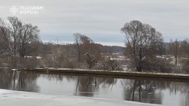Понтонный мост. Плавающий понтонный мост, Река Десна.7 января 2024 г. смотреть онлайн
