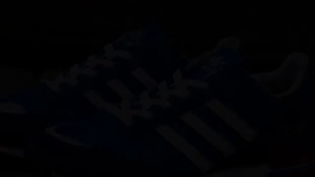 Изящные кроссовки Adidas zx750 по оптовым ценам. Купить кроссовки Adidas смотреть онлайн