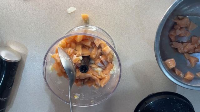 Очень нежные рыбные котлеты из красной рыбки.