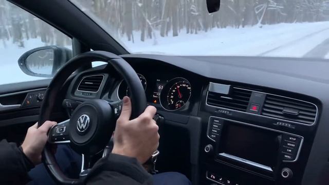 VW Golf GTI mk7 езда в отсечке зимой смотреть онлайн