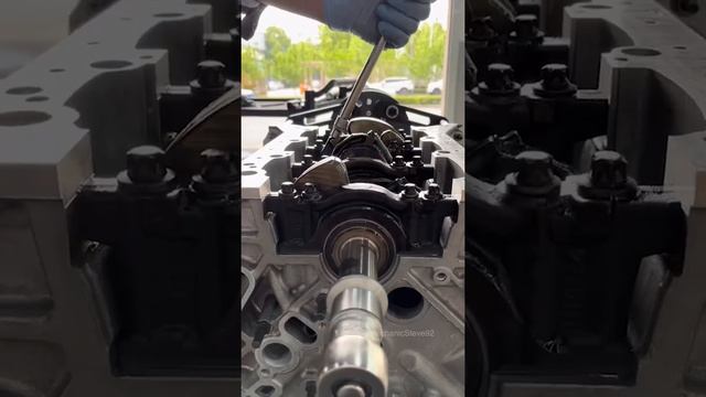 Mercedes Benz Engine Assembly. смотреть онлайн