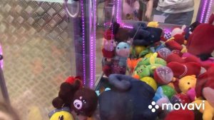 Играем в автомат хватай-ка! Классные игрушки! Крутой динозавр!