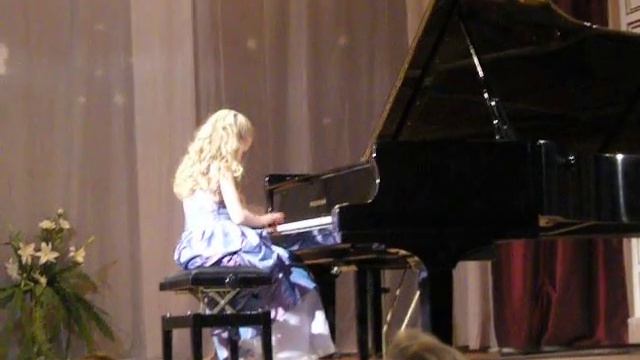 Плетнёва Марианна. П.Чайковский "Старинная французская песенка", Л.Шитте "Танец гномов" смотреть онлайн