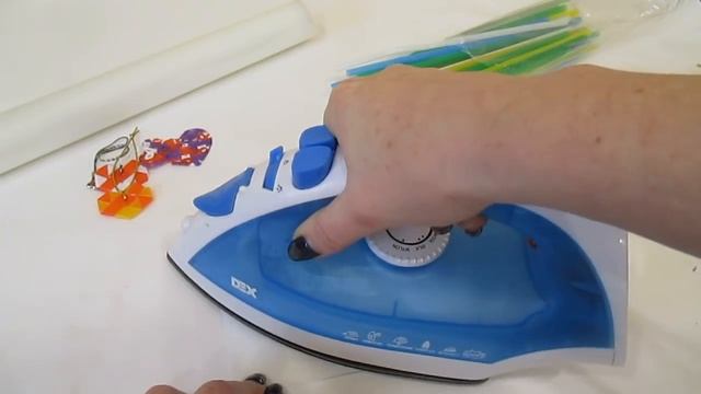 Брелок-сердечко из коктейльных трубочек. смотреть онлайн