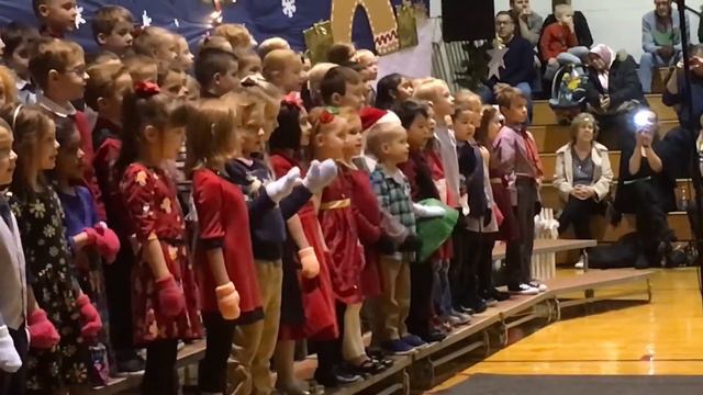 KINDERGARTEN CHRISTMAS CONCERT (SPECIAL APPEARANCE BY SANTA CLAUS) смотреть онлайн