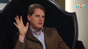 Кровь, деньги и огонь: Влад Череватый пытается угадать, какой артист сидит спиной к нему