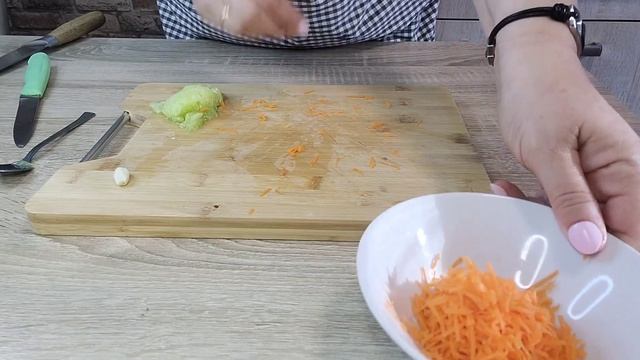 Куриные бедрышки с шпинатом и брынзой.Обед диабетикам. смотреть онлайн