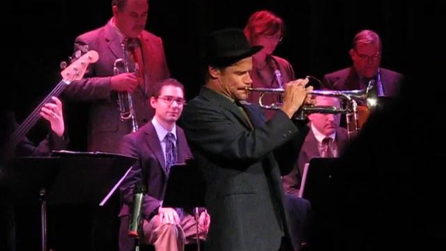 Flea plays trumpet with the Caltech Jazz Bands смотреть онлайн