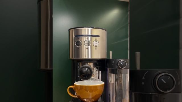 Обзор на кофеварку CM9001 Barista Pro смотреть онлайн