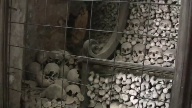 Kutna Hora - Kostnice Ossuary (The Bone Church) смотреть онлайн