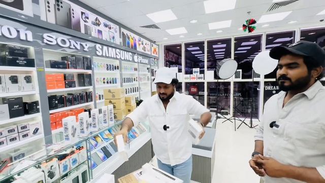 CAMERA കുറഞ്ഞ PRICEൽ തരുന്ന ഹനീഫ് ബ്രോ IN DUBAI / Dubai Camera Market Malayalam|Camera price @duba смотреть онлайн