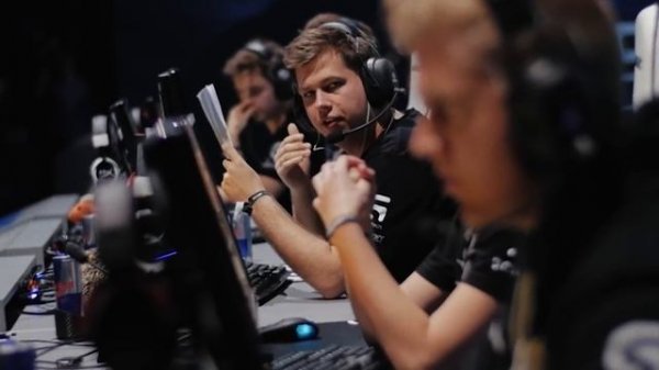 MARKELOFF ВОЗВРАЩАЕТСЯ на ПРО-СЦЕНУ! НОВЫЙ СОСТАВ PRO100? UGIN УШЕЛ ИЗ КОМАНДЫ NAVI. НОВОСТИ КС ГО