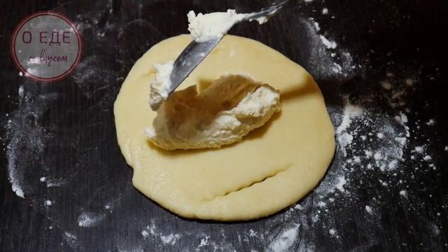 Тающие булочки с творогом. Способы формовки.. смотреть онлайн